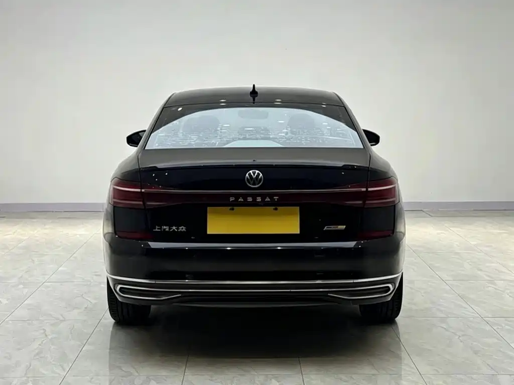 Volkswagen Passat — фото 4