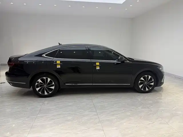 Volkswagen Passat — фото 6