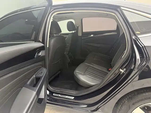 Volkswagen Passat — фото 9