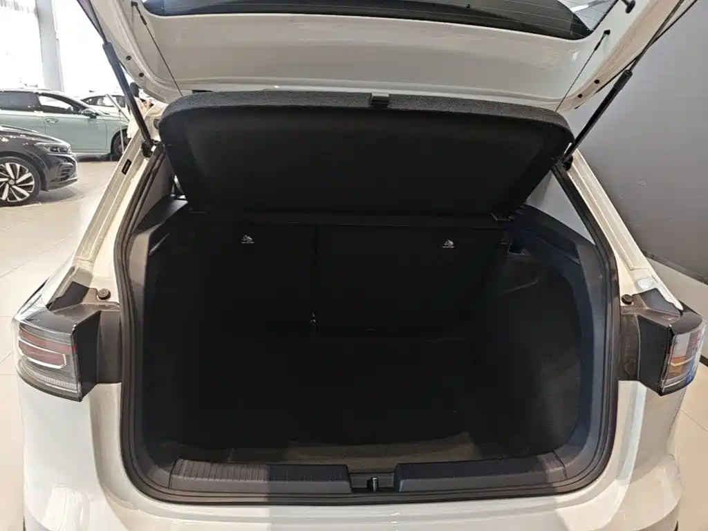 Volkswagen Tharu — фото 19