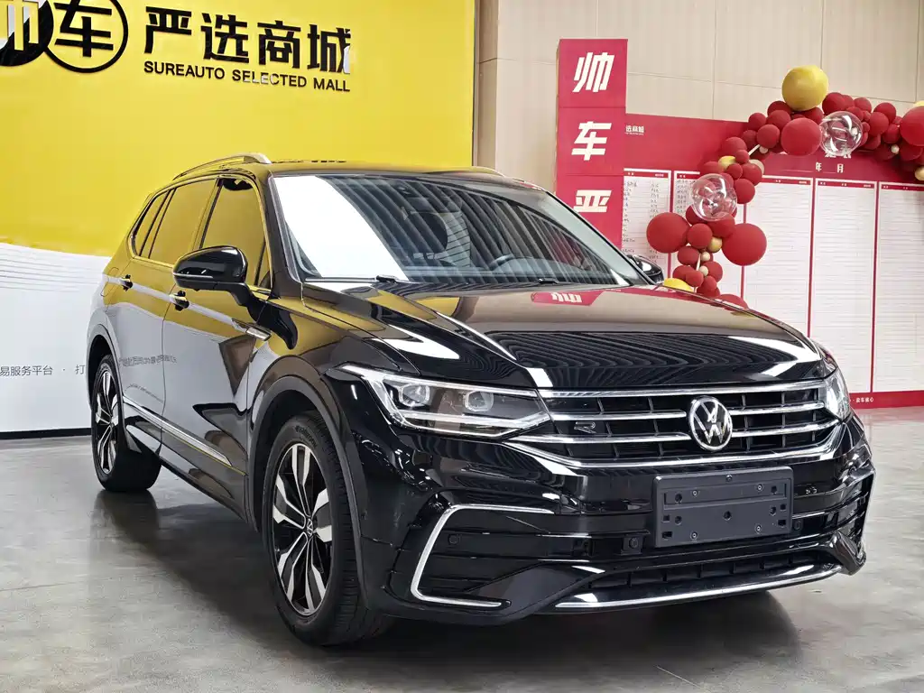 Volkswagen Tiguan L — фото 3