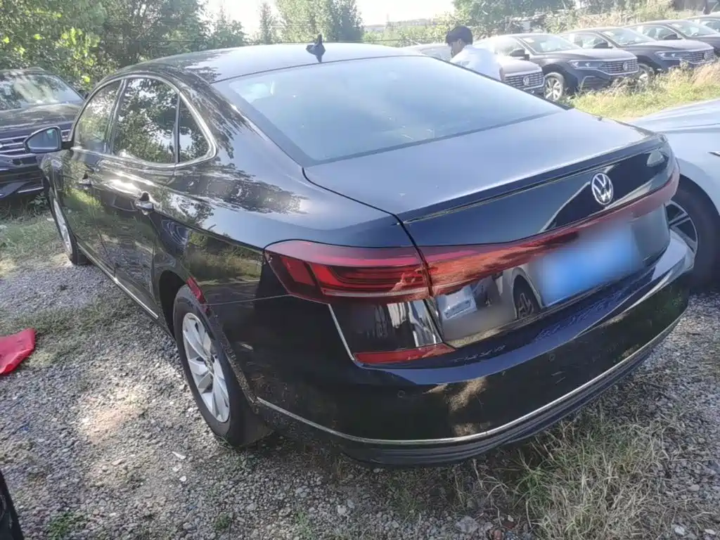 Volkswagen Passat — фото 5