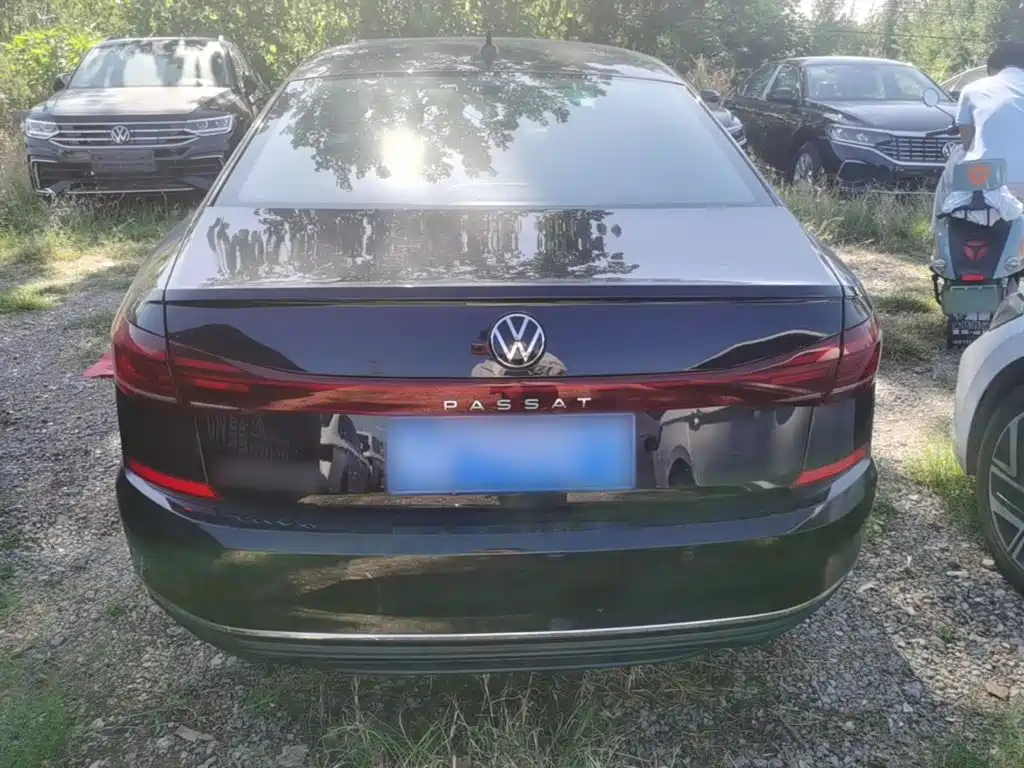 Volkswagen Passat — фото 6