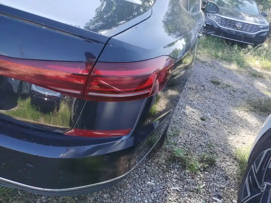 Volkswagen Passat — фото 8