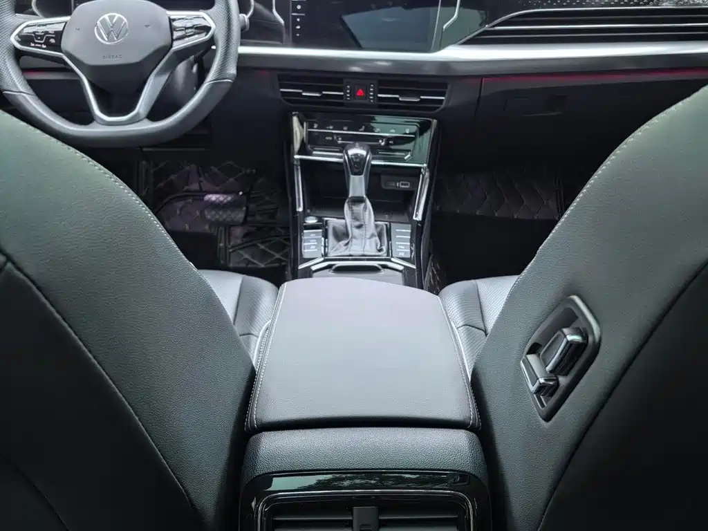 Volkswagen Passat — фото 14