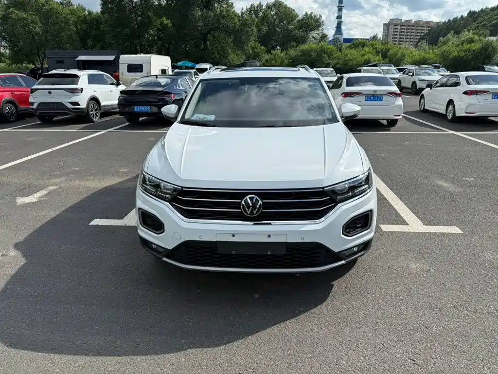 Volkswagen T-Roc — фото 2