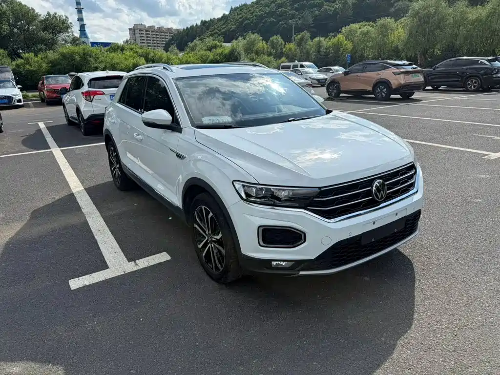 Volkswagen T-Roc — фото 3