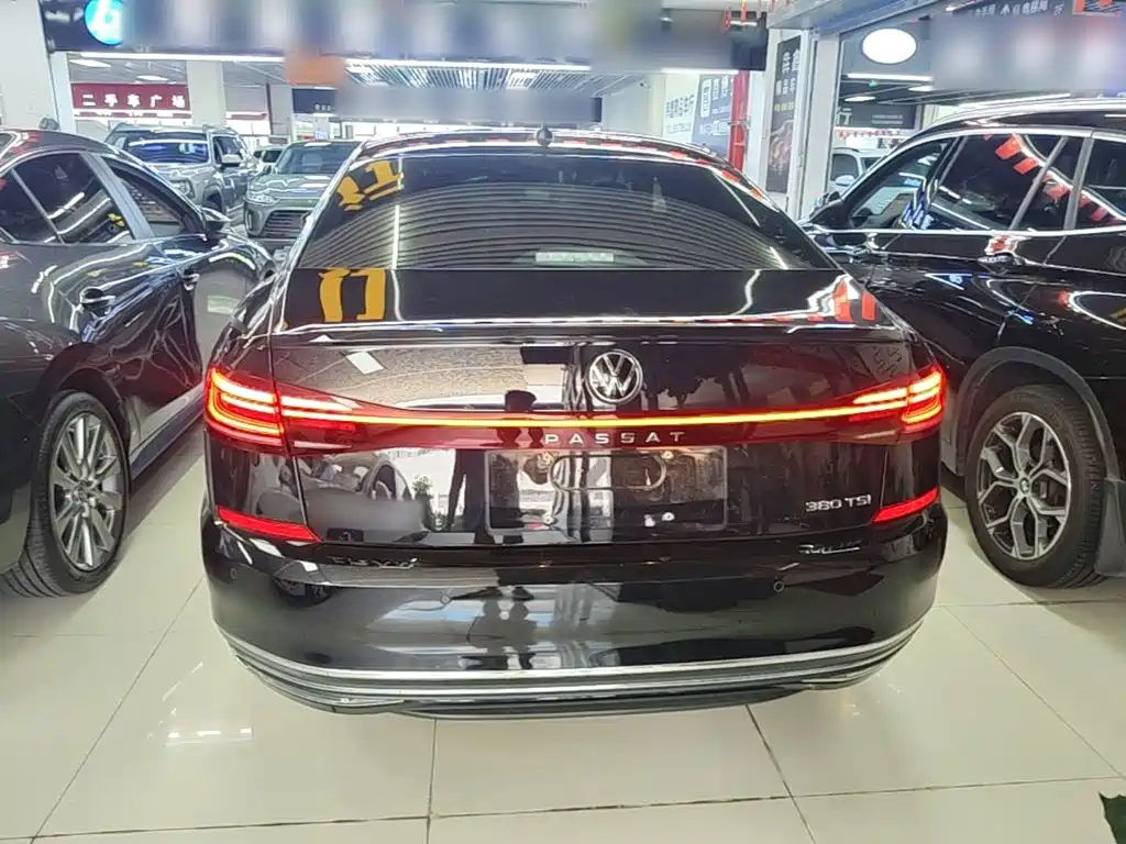 Volkswagen Passat — фото 6