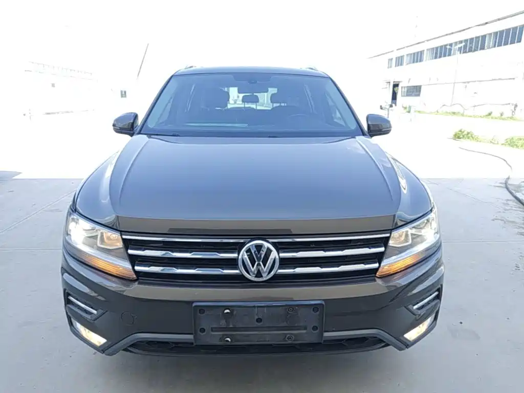 Volkswagen Tiguan L — фото 3