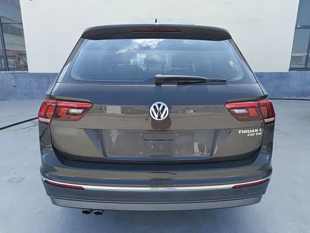 Volkswagen Tiguan L — фото 6