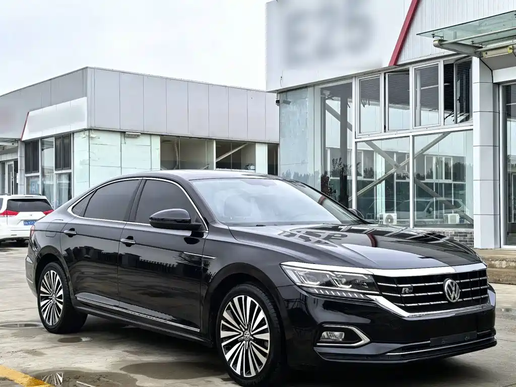 Volkswagen Passat — фото 5