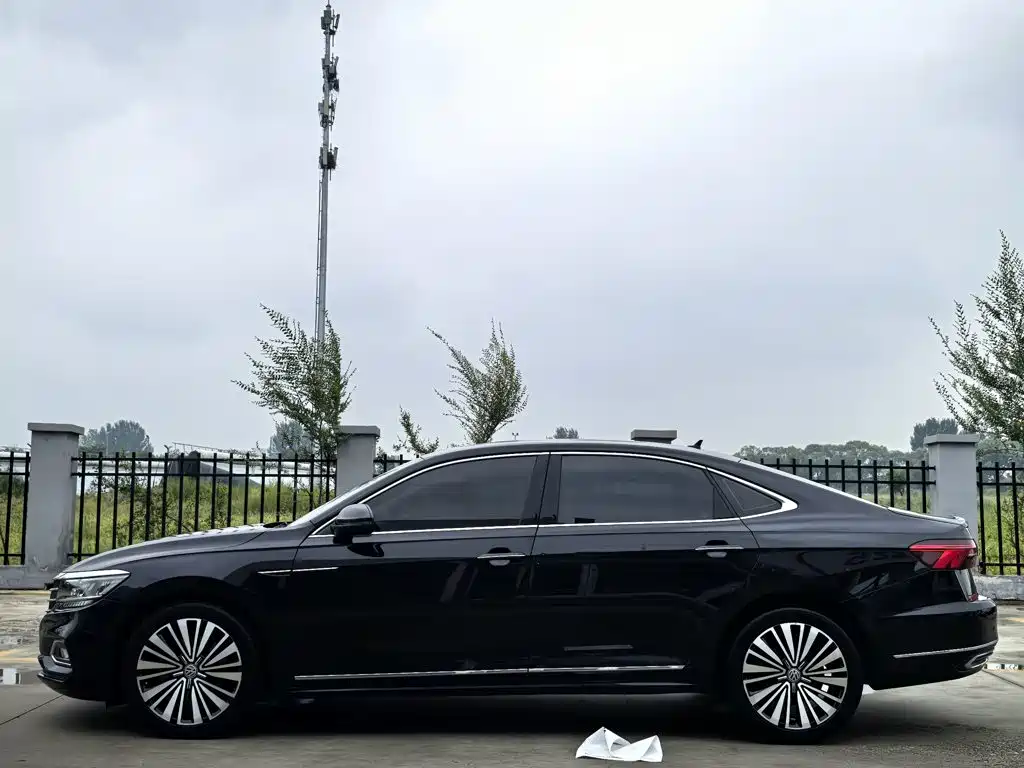 Volkswagen Passat — фото 6