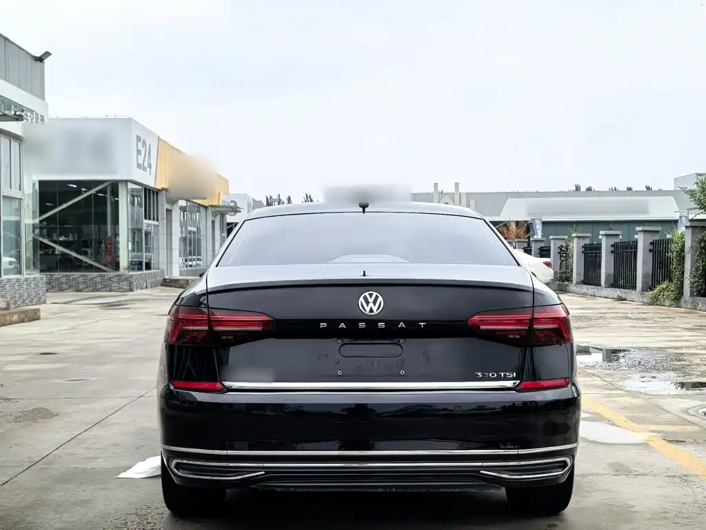 Volkswagen Passat — фото 8