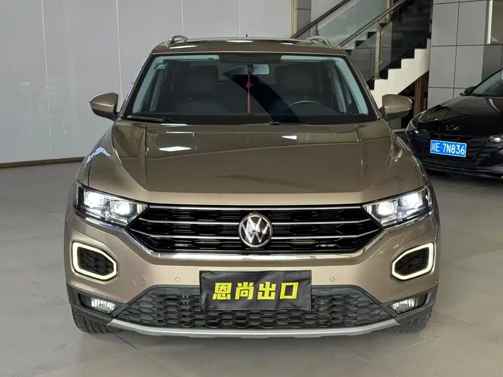 Volkswagen T-Roc — фото 2