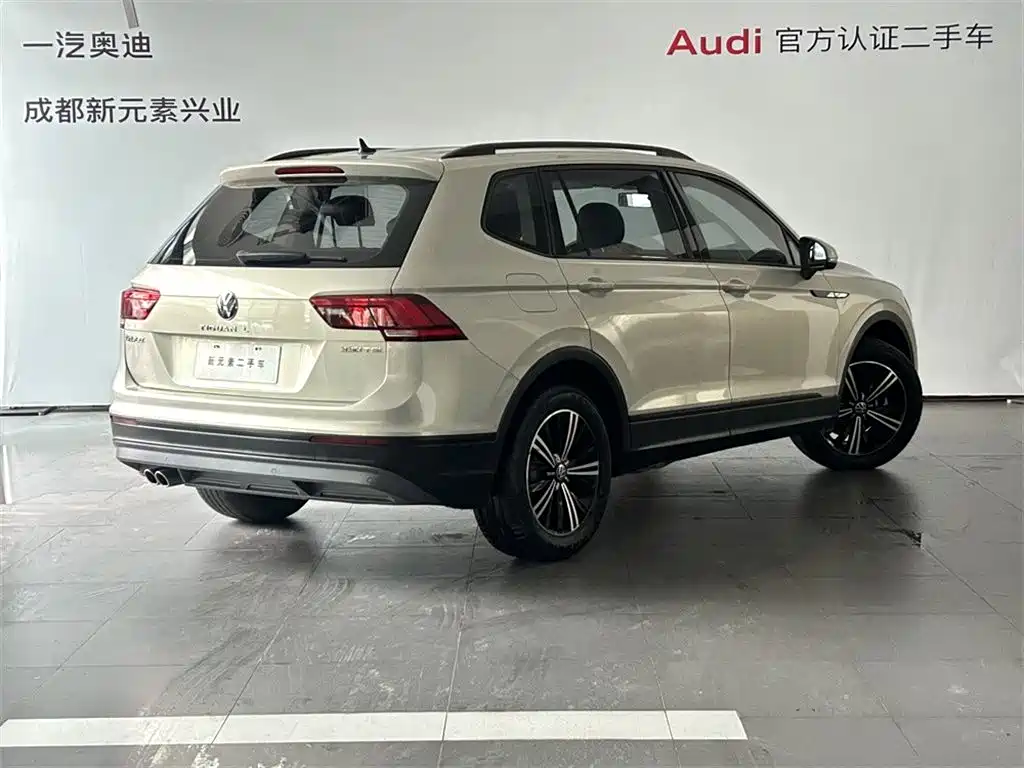 Volkswagen Tiguan L — фото 4