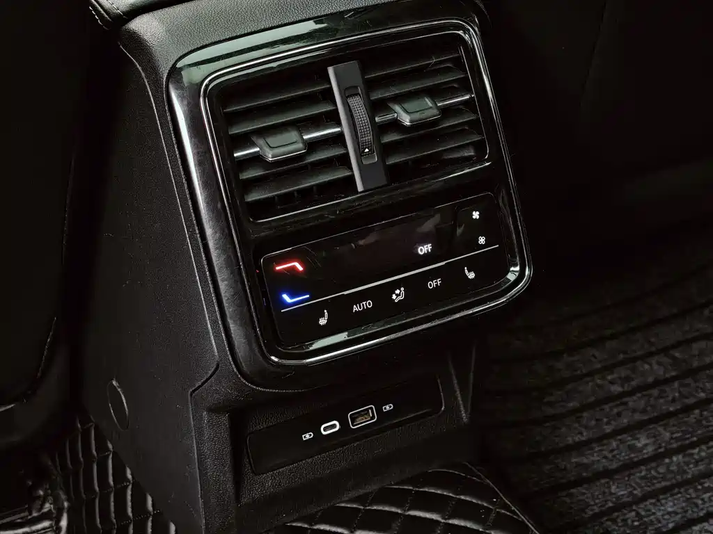 Volkswagen Passat — фото 20