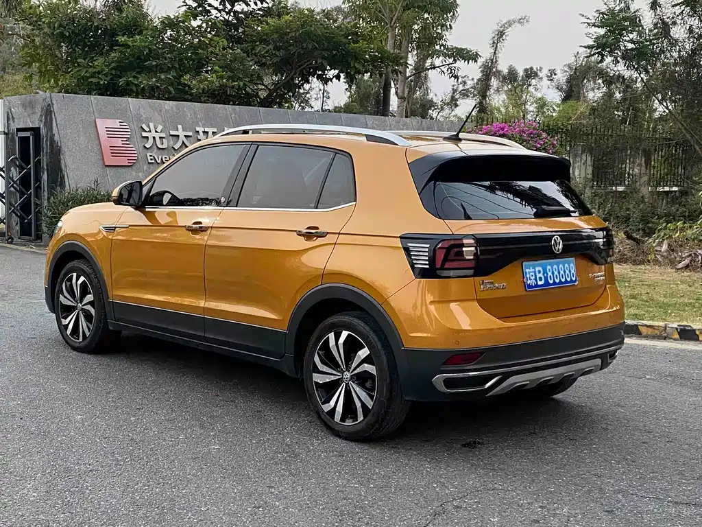 Volkswagen T-Cross — фото 9