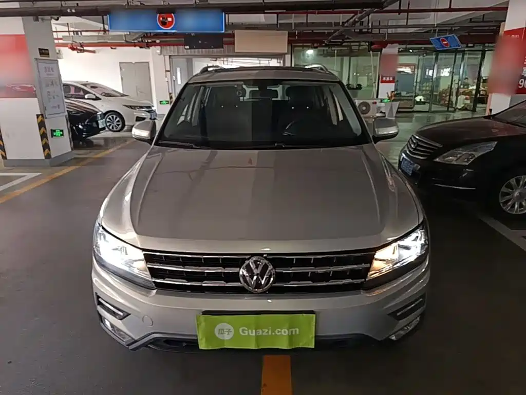 Volkswagen Tiguan L — фото 3
