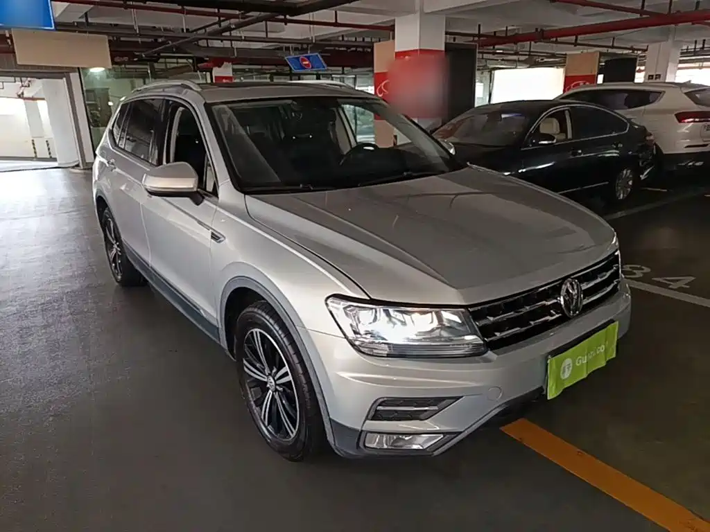 Volkswagen Tiguan L — фото 4
