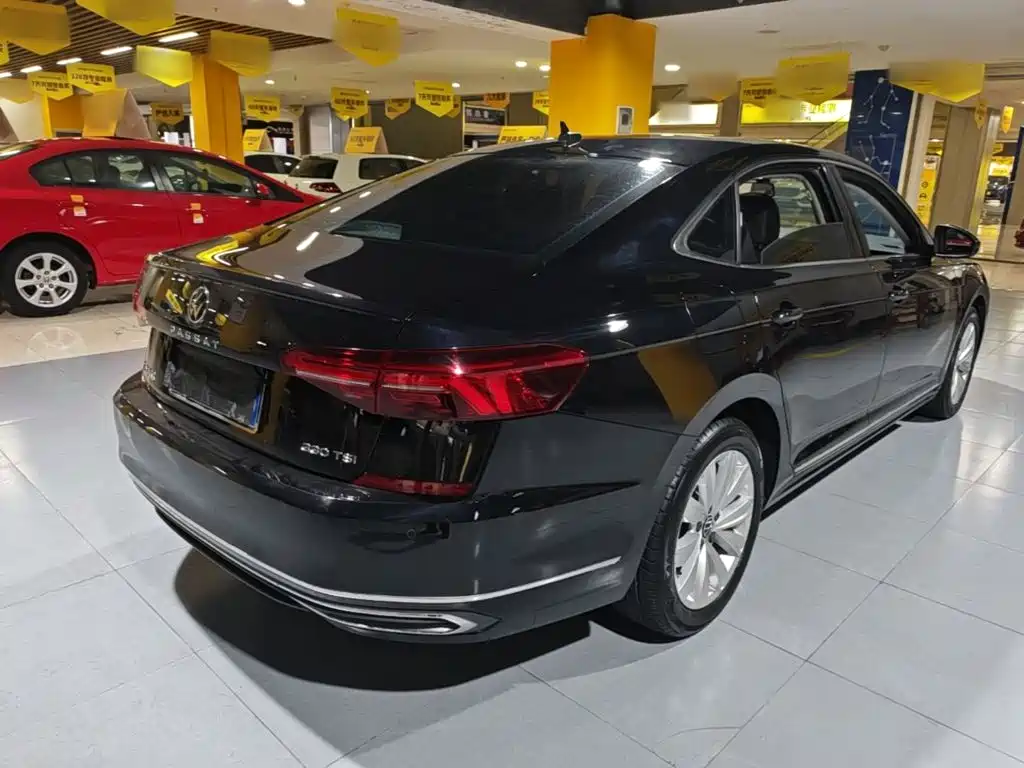 Volkswagen Passat — фото 7