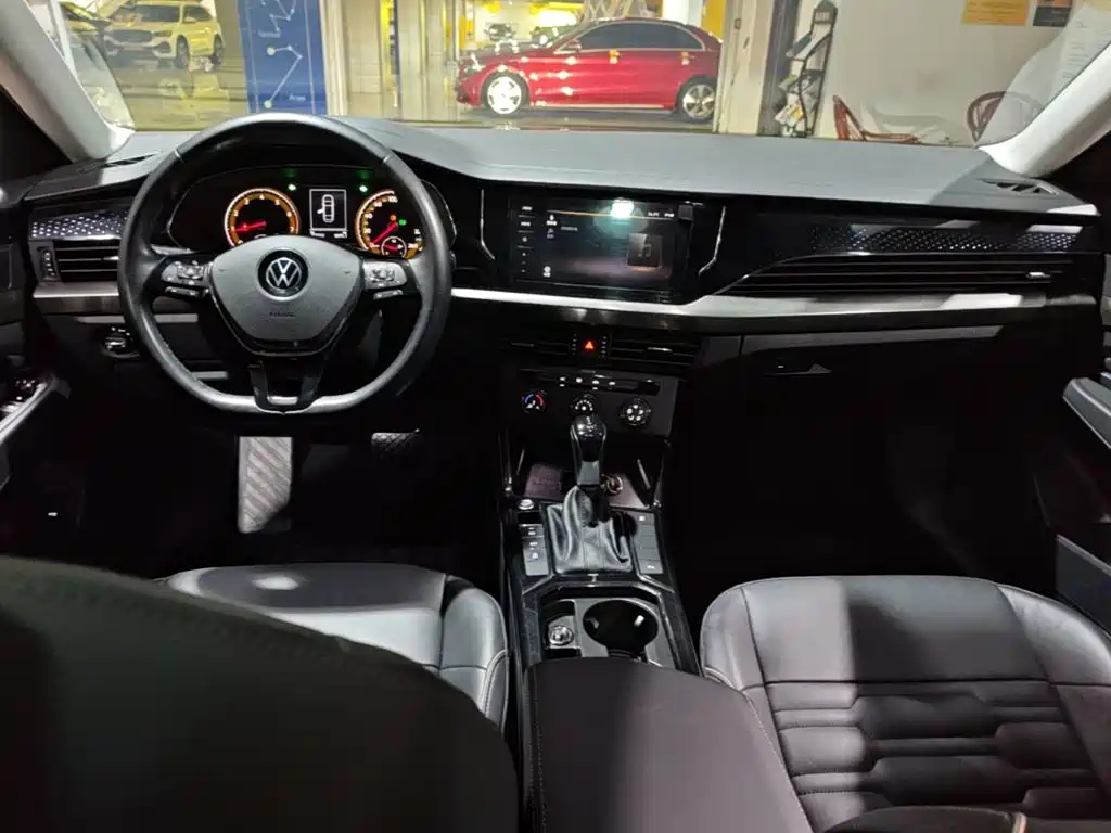Volkswagen Passat — фото 10