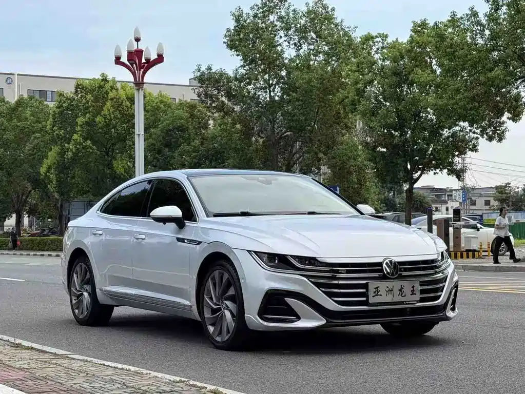 Volkswagen CC — фото 3