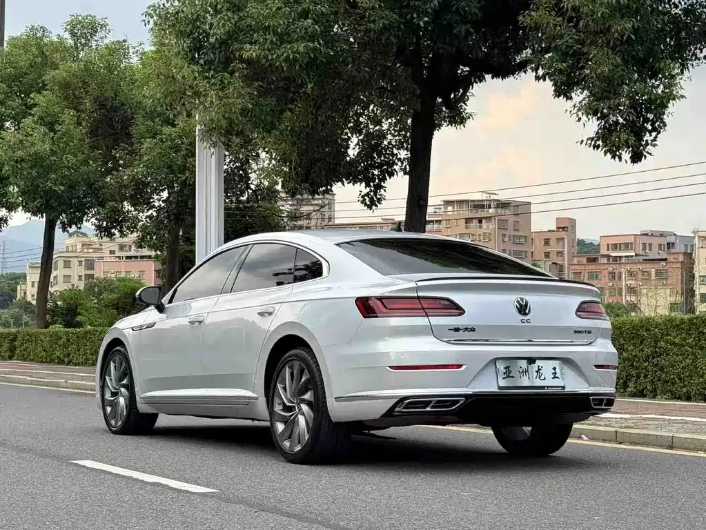 Volkswagen CC — фото 4