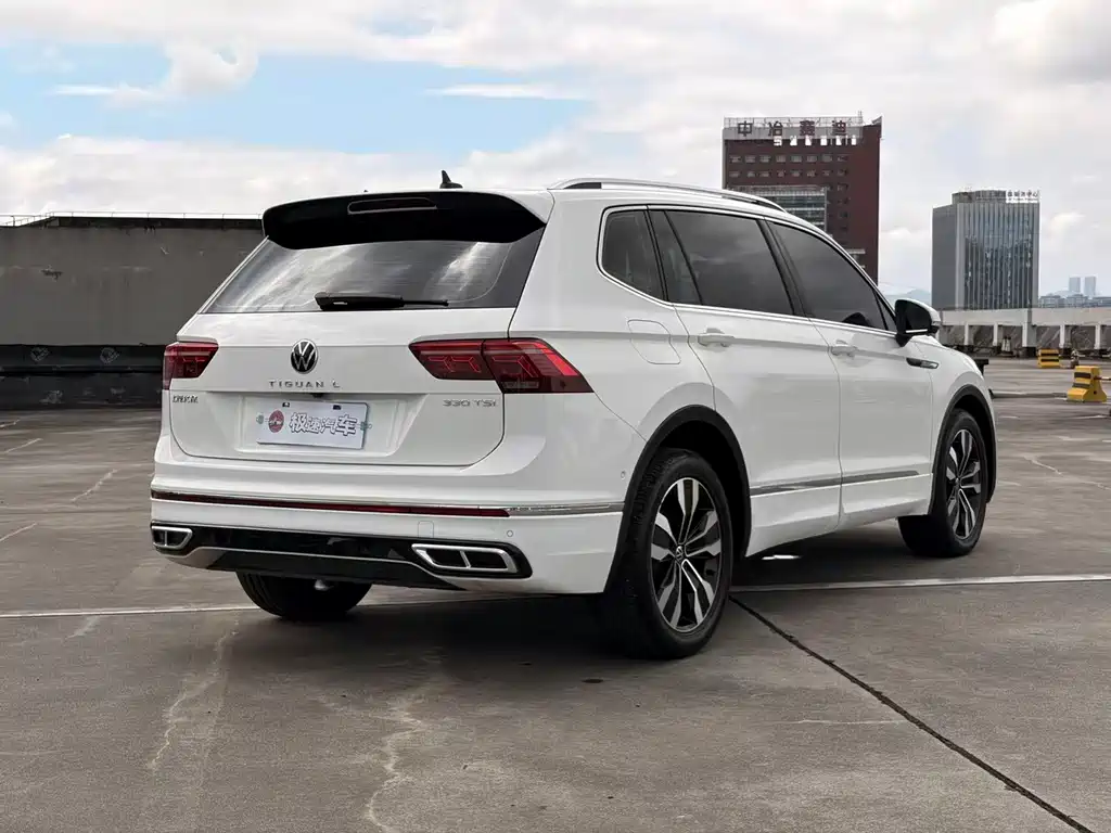 Volkswagen Tiguan L — фото 5