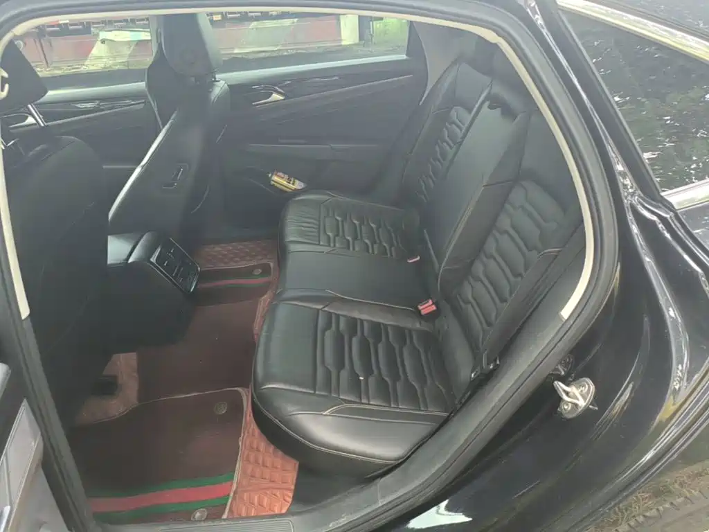 Volkswagen Passat — фото 17