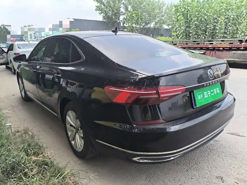 Volkswagen Passat — фото 5