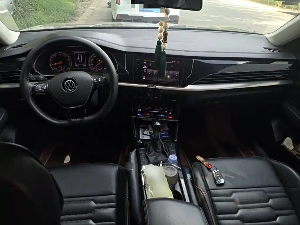Volkswagen Passat — фото 10
