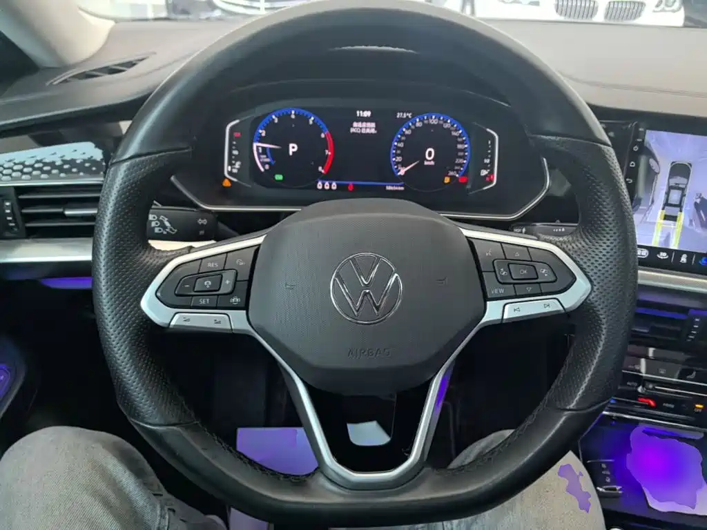 Volkswagen Passat — фото 11