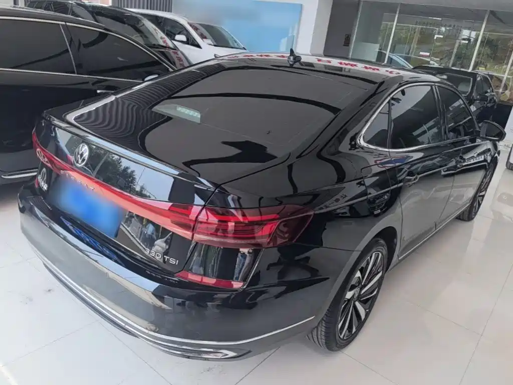 Volkswagen Passat — фото 7