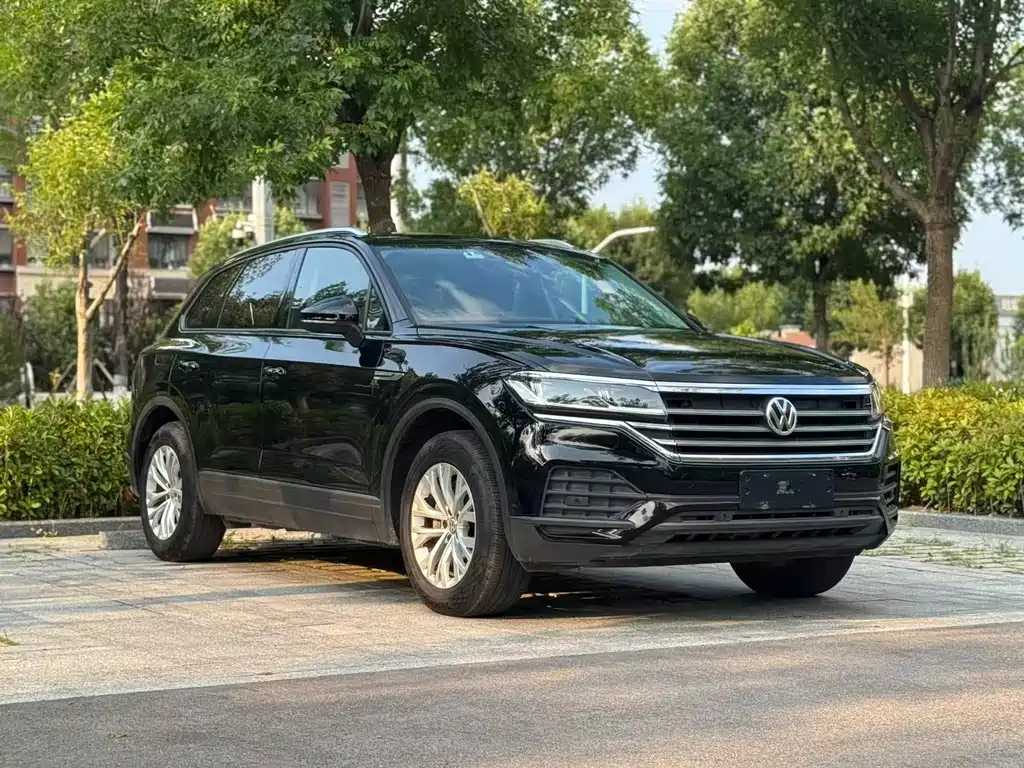 Volkswagen Touareg — фото 3