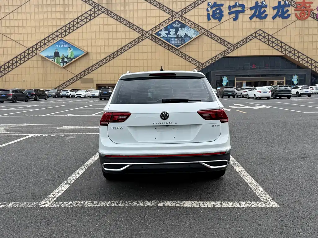 Volkswagen Tiguan L — фото 5
