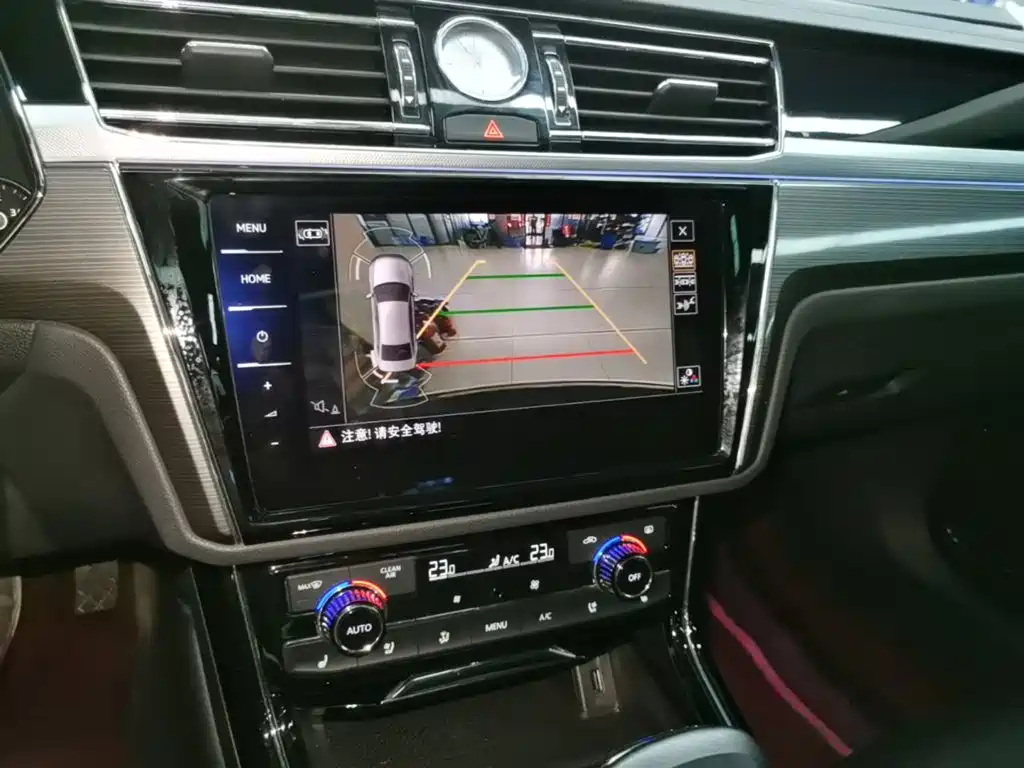 Volkswagen Phideon — фото 13