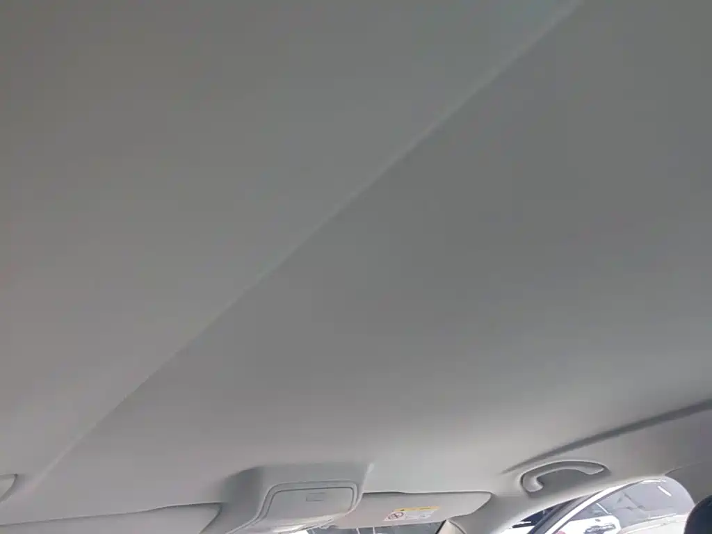 Volkswagen Tiguan — фото 18