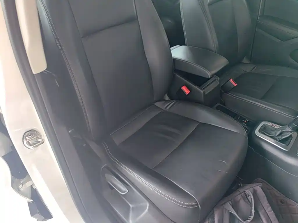 Volkswagen Tiguan — фото 25