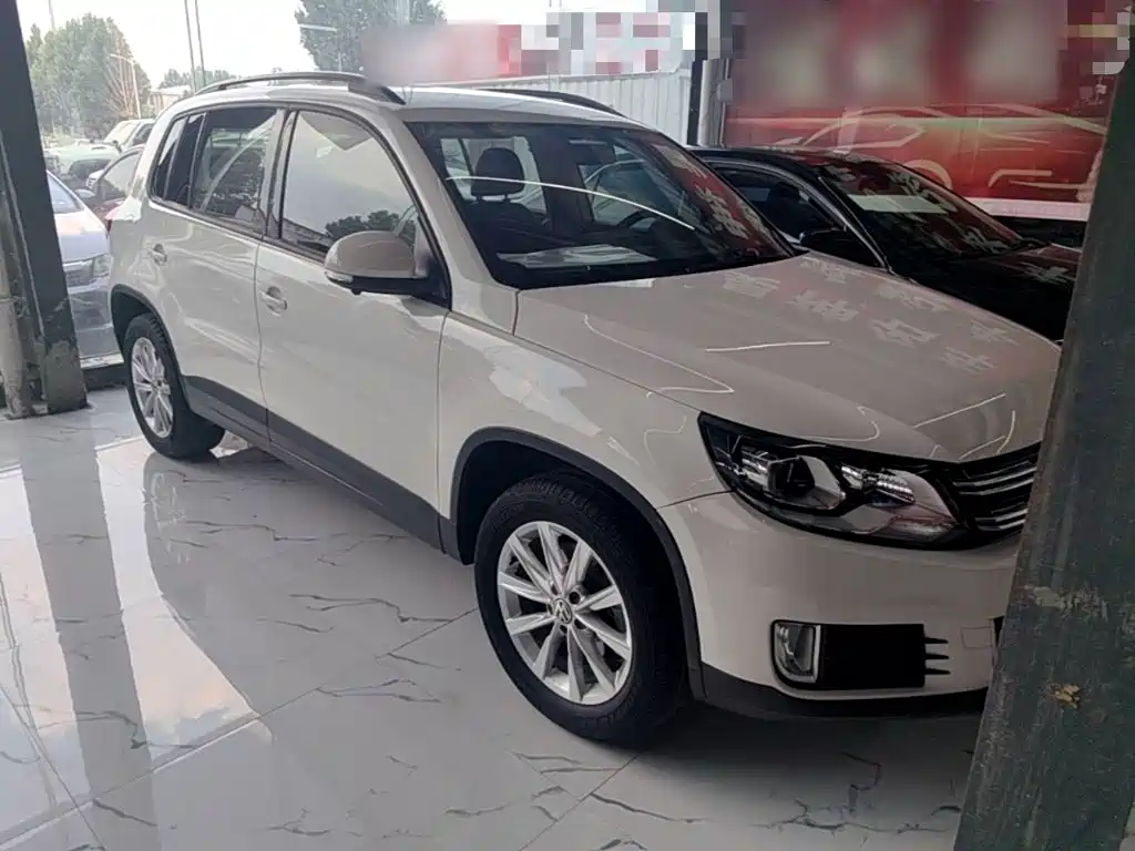 Volkswagen Tiguan — фото 4