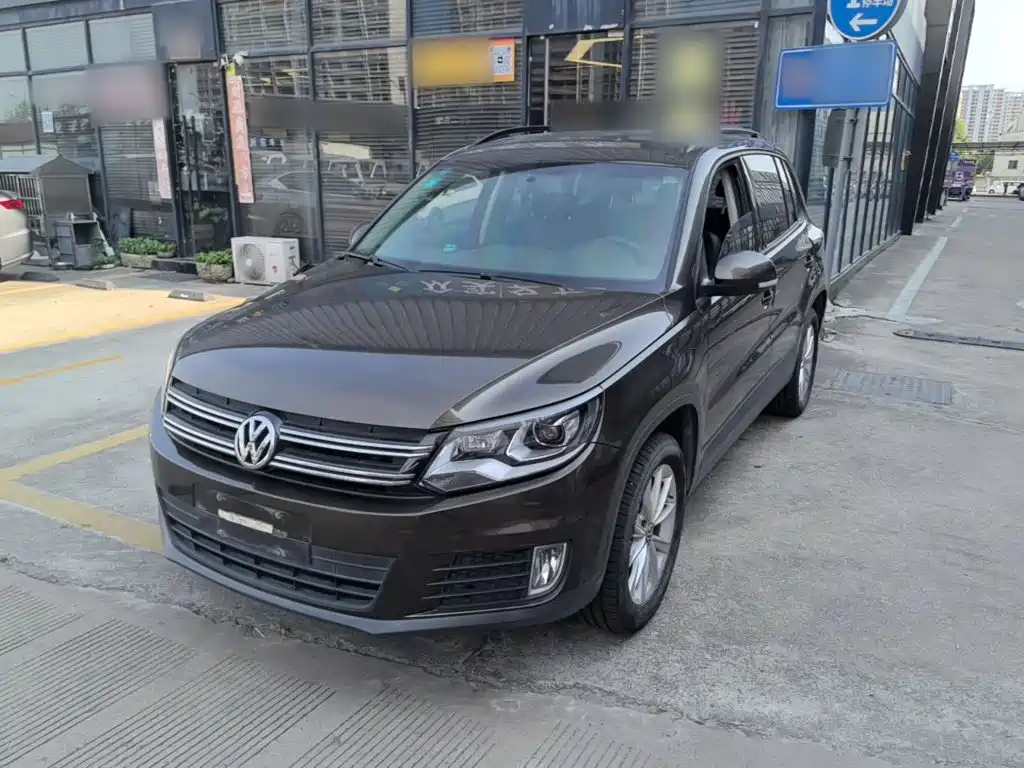 Volkswagen Tiguan — фото 2