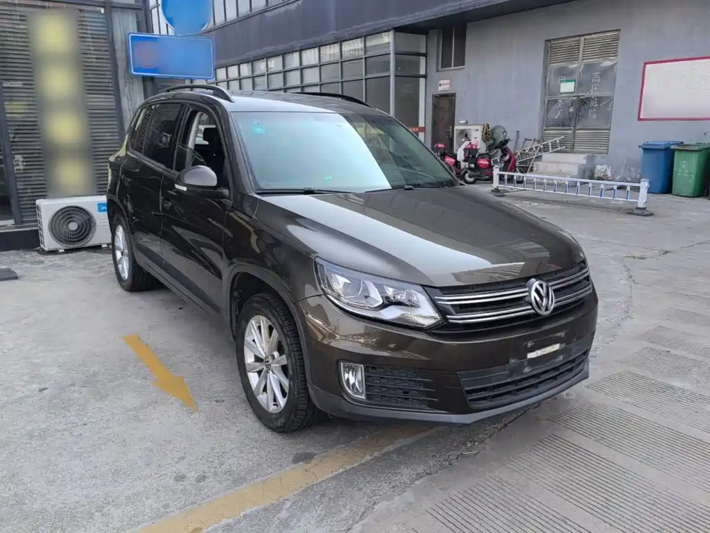 Volkswagen Tiguan — фото 4