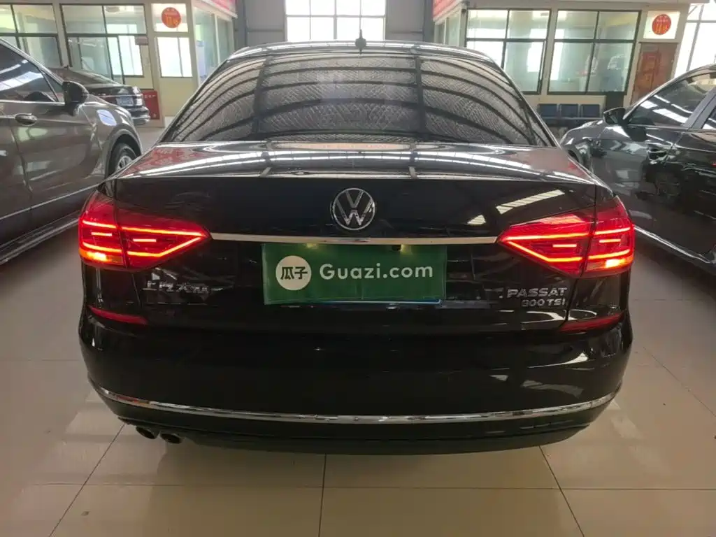 Volkswagen Passat — фото 6