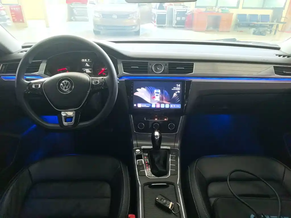 Volkswagen Passat — фото 10