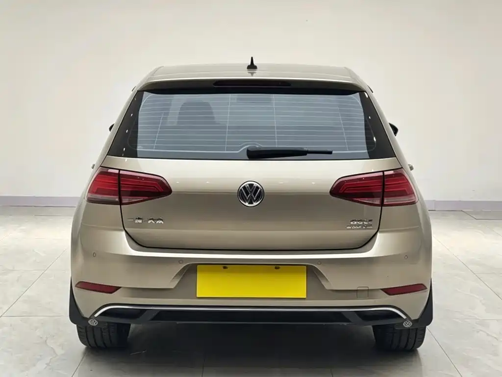 Volkswagen Golf — фото 7