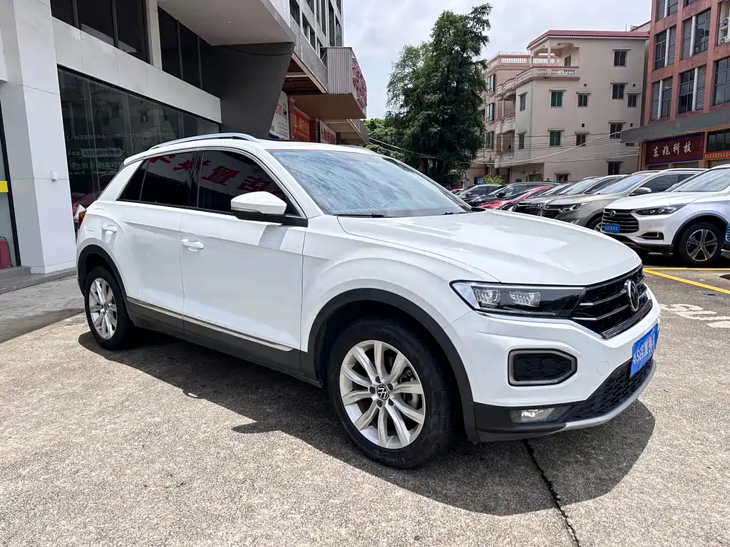 Volkswagen T-Roc — фото 3