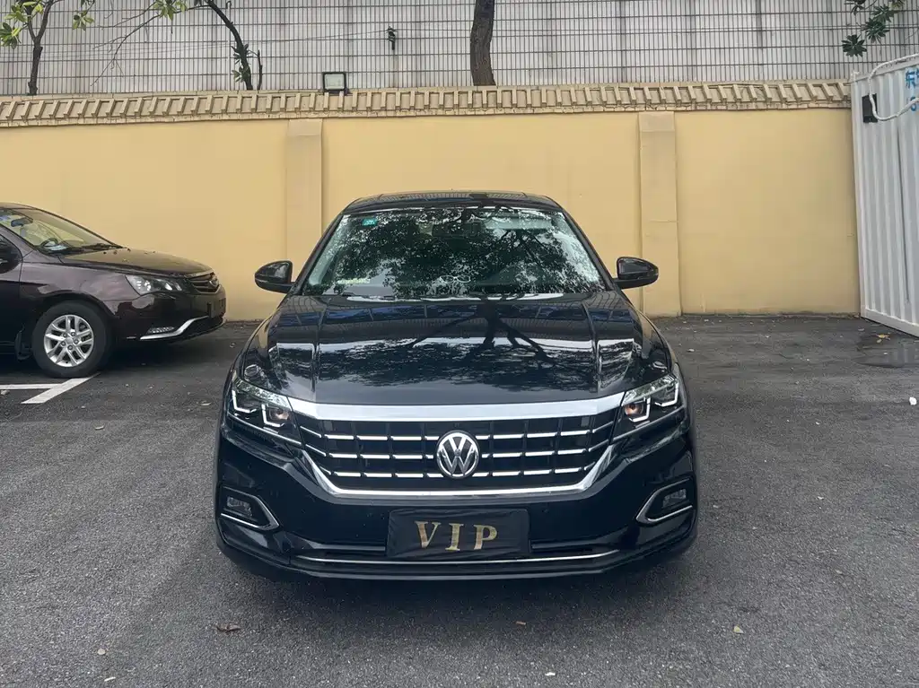 Volkswagen Passat — фото 2