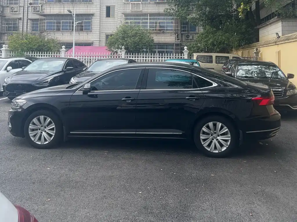 Volkswagen Passat — фото 3