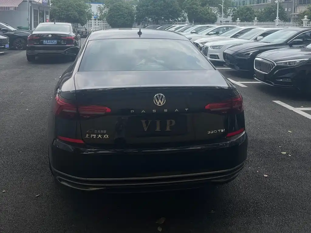 Volkswagen Passat — фото 4