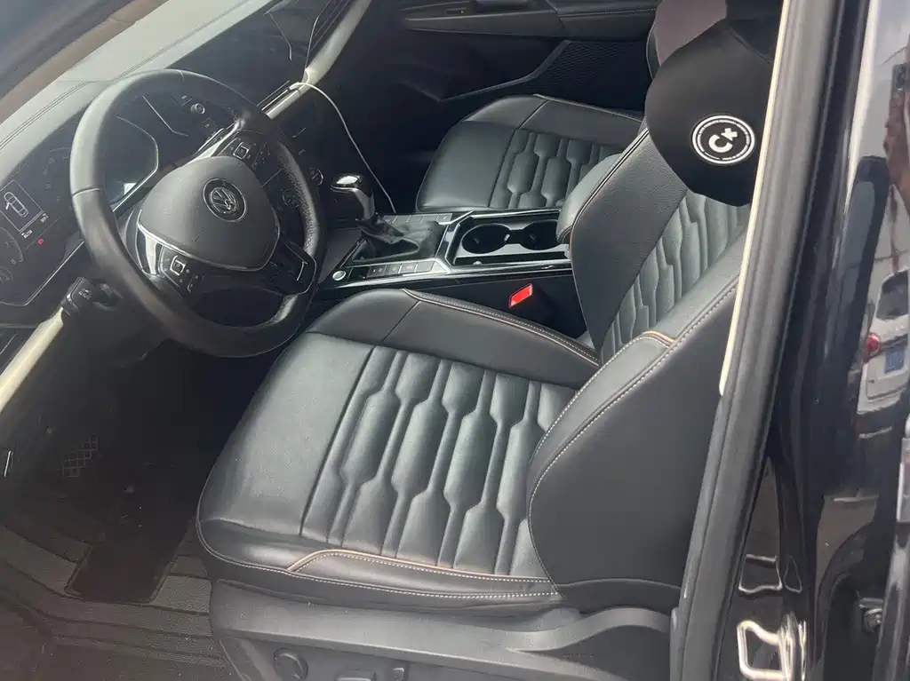 Volkswagen Passat — фото 9