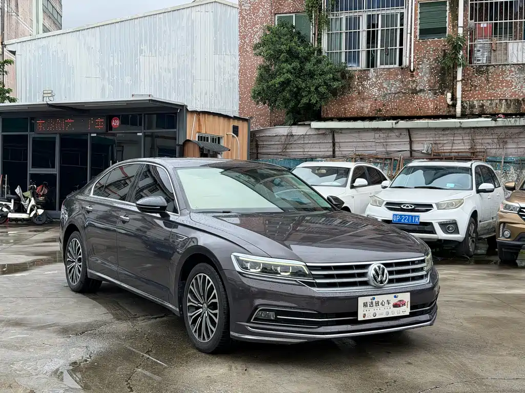 Volkswagen Phideon — фото 3